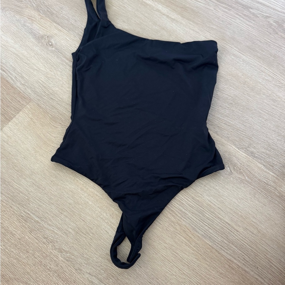 KOOKAÏ Black One-Shoulder Bodysuit